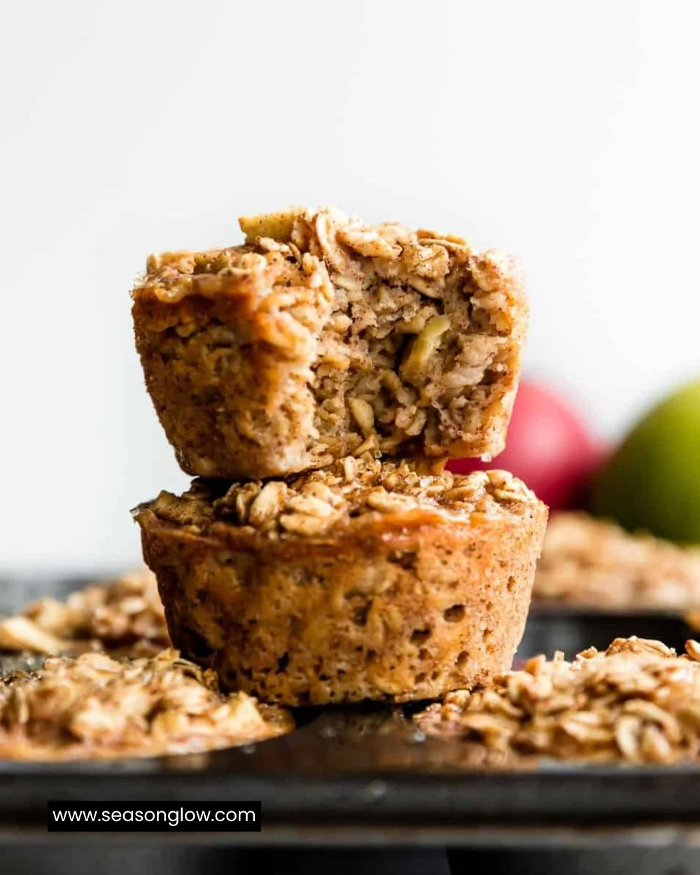 Delicious Apple Cinnamon Baked Oatmeal Cups served on a plate