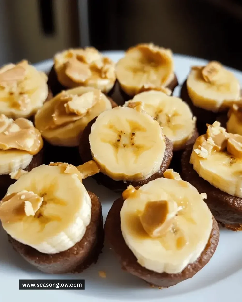 Easy banana peanut butter bites for a healthy snack option.