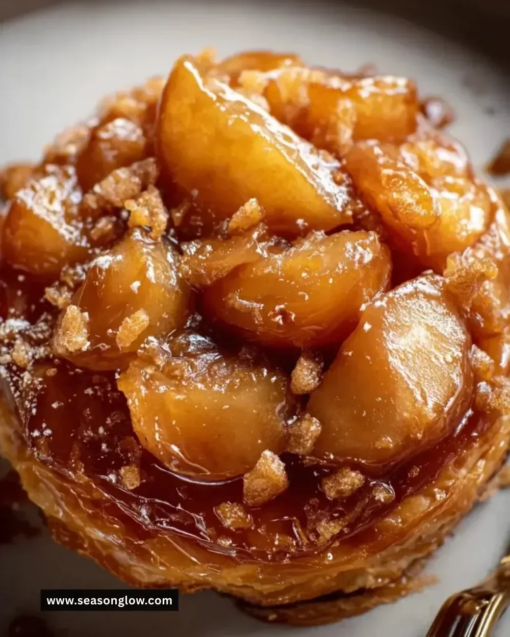 Delicious Caramel Apple Tarte Tatin with caramelized apples and flaky pastry