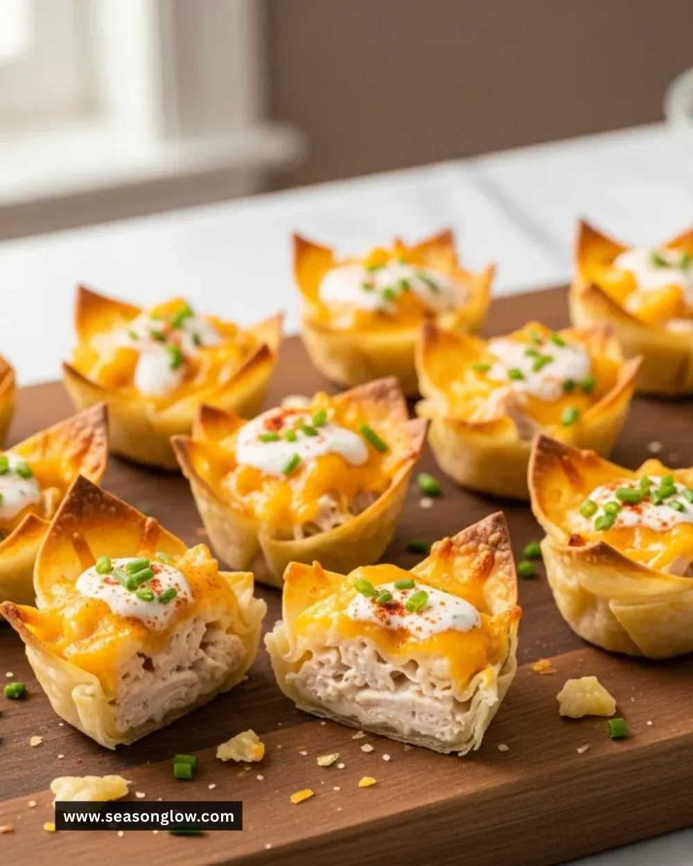 Cheesy Ranch Chicken Wonton Cups served on a platter