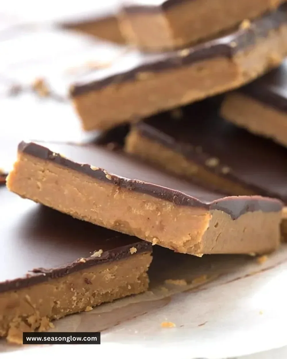 Delicious Keto Peanut Butter Bars for a sugar-free snack