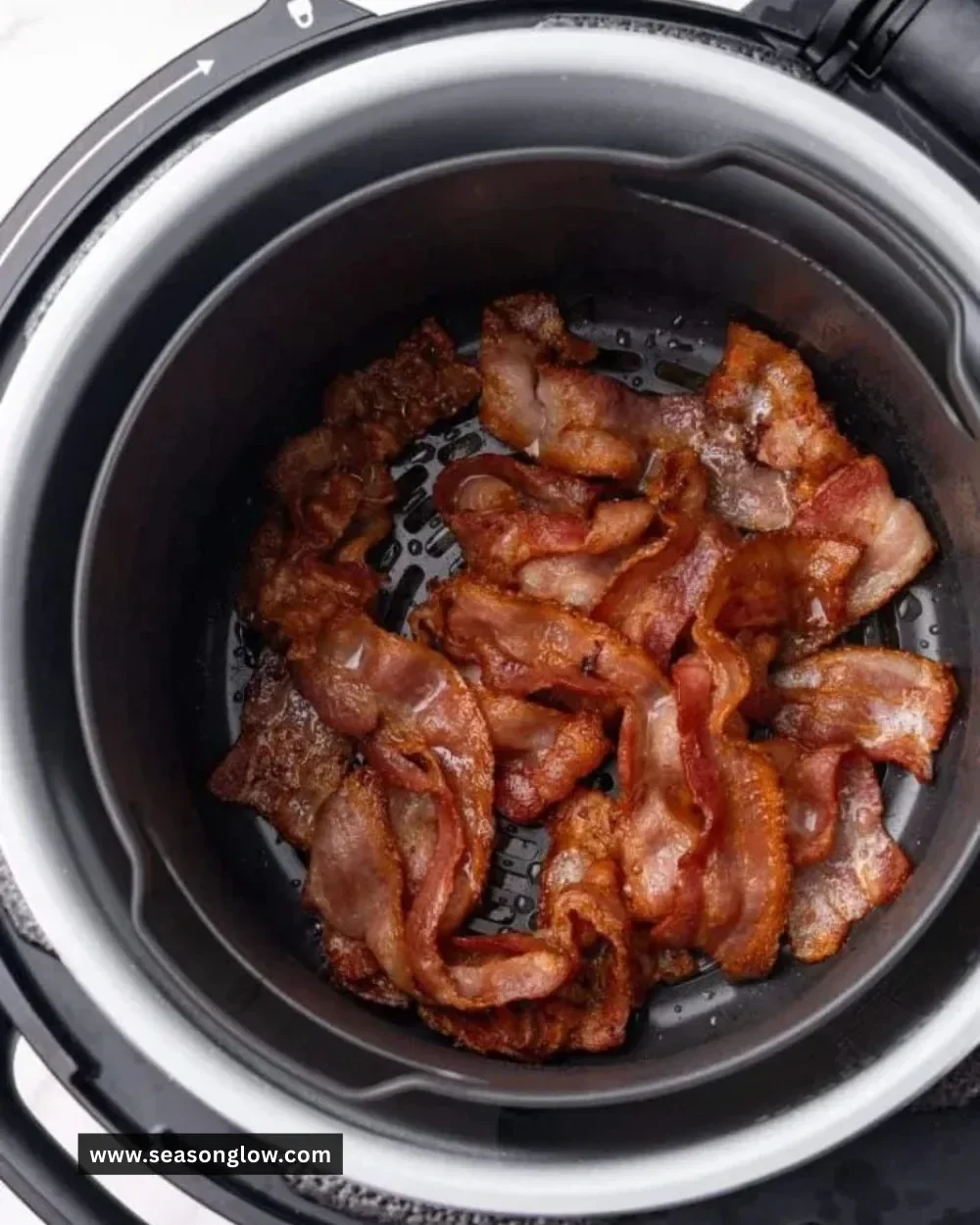 Crispy Ninja Foodi bacon cooked to perfection