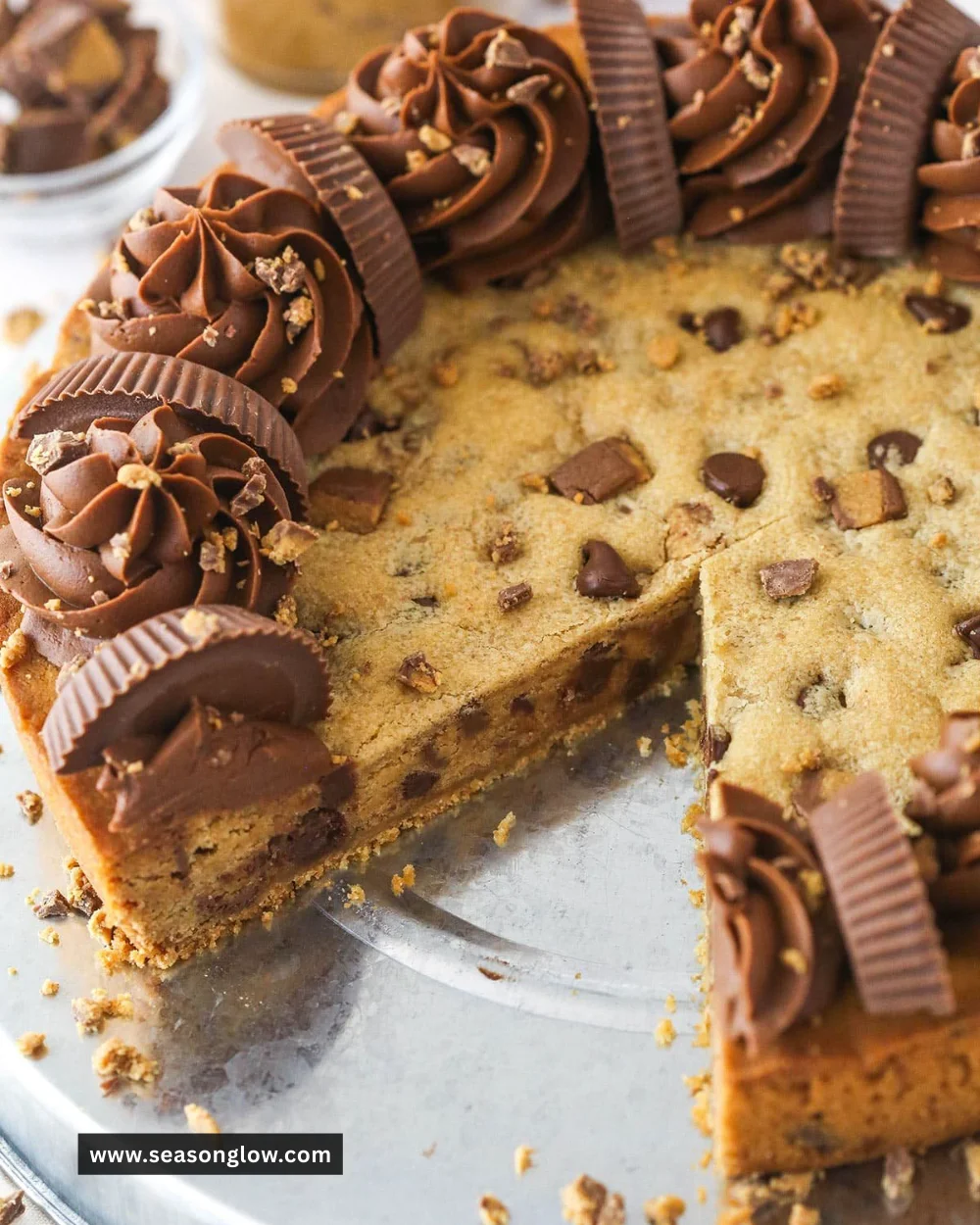 Decorative cookie cake topped with colorful sprinkles and chocolate chips