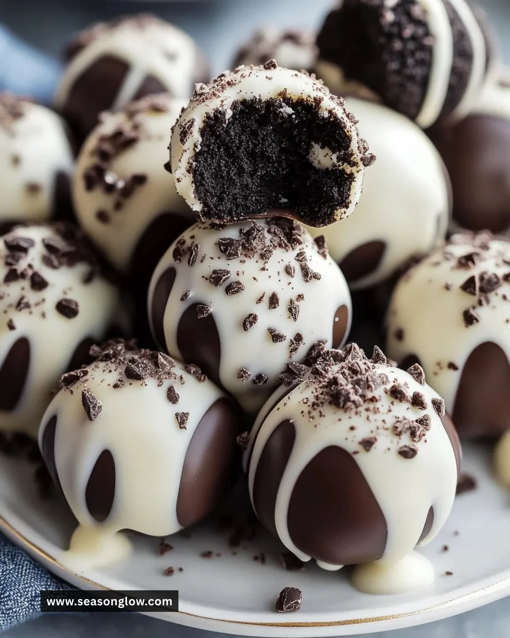 Delicious cookies and cream Oreo protein balls for a healthy snack