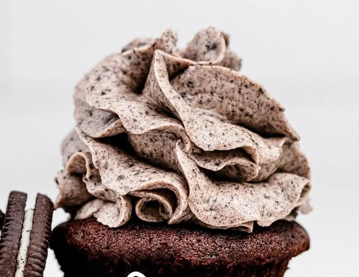 Delicious Oreo Buttercream frosting on a chocolate cupcake