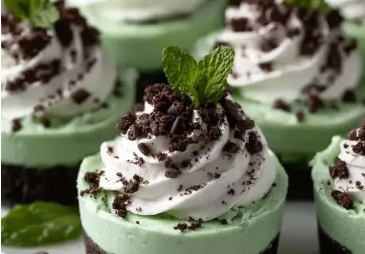 St. Patrick's Mint Cheesecake Cups